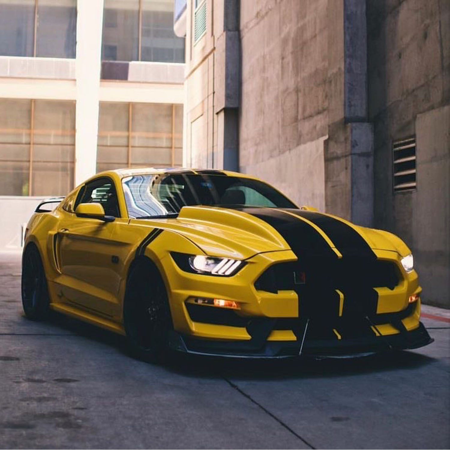 Ford Mustang GT 5